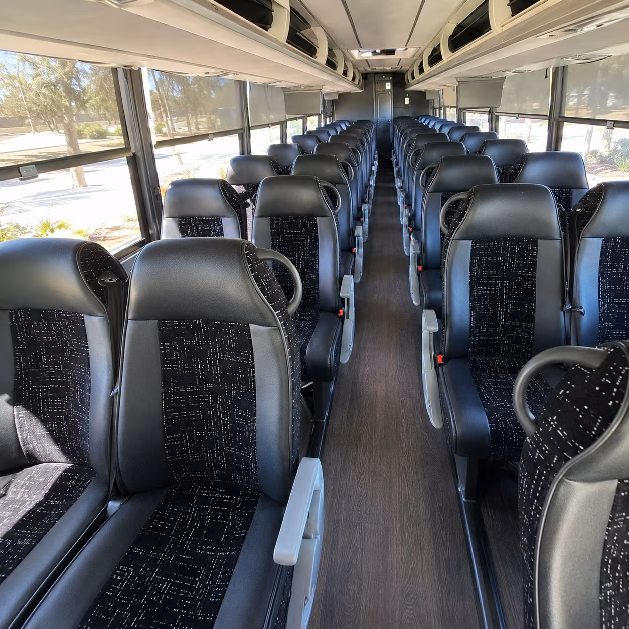 hickory short and long term charter bus services for hickory businesses