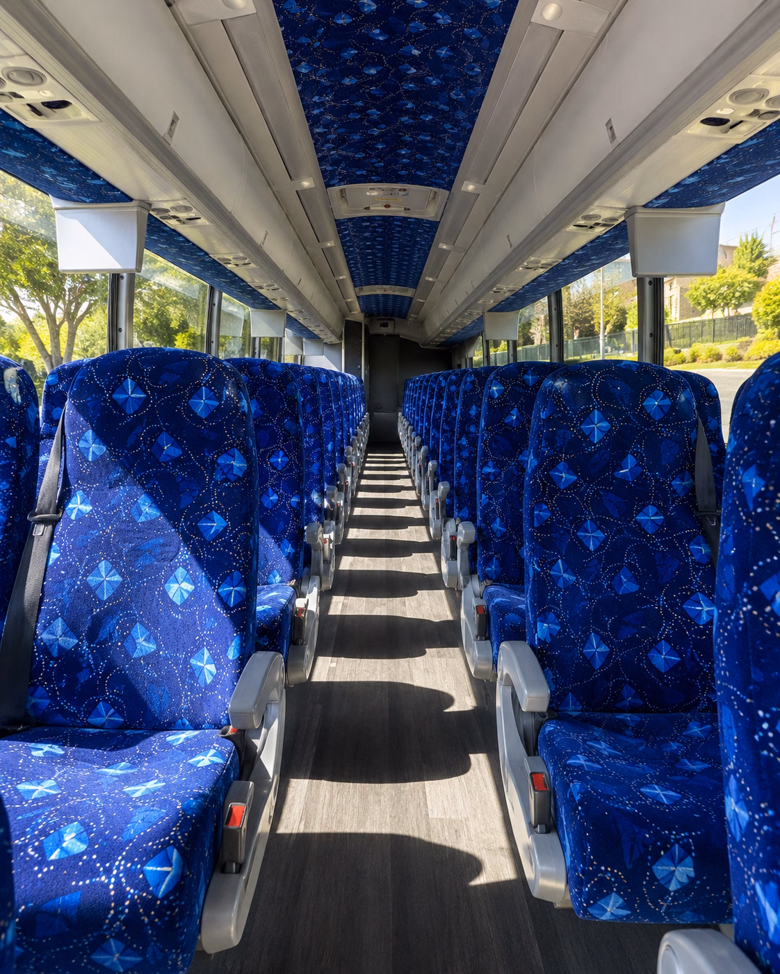 huntersville airport shuttle bus rentals