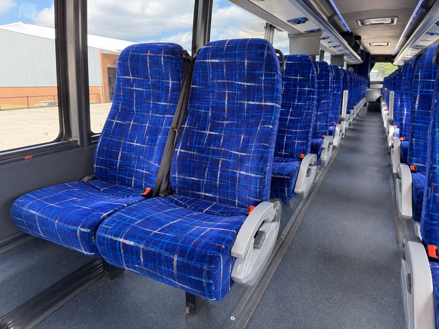 huntersville shuttle buses for huntersville employees