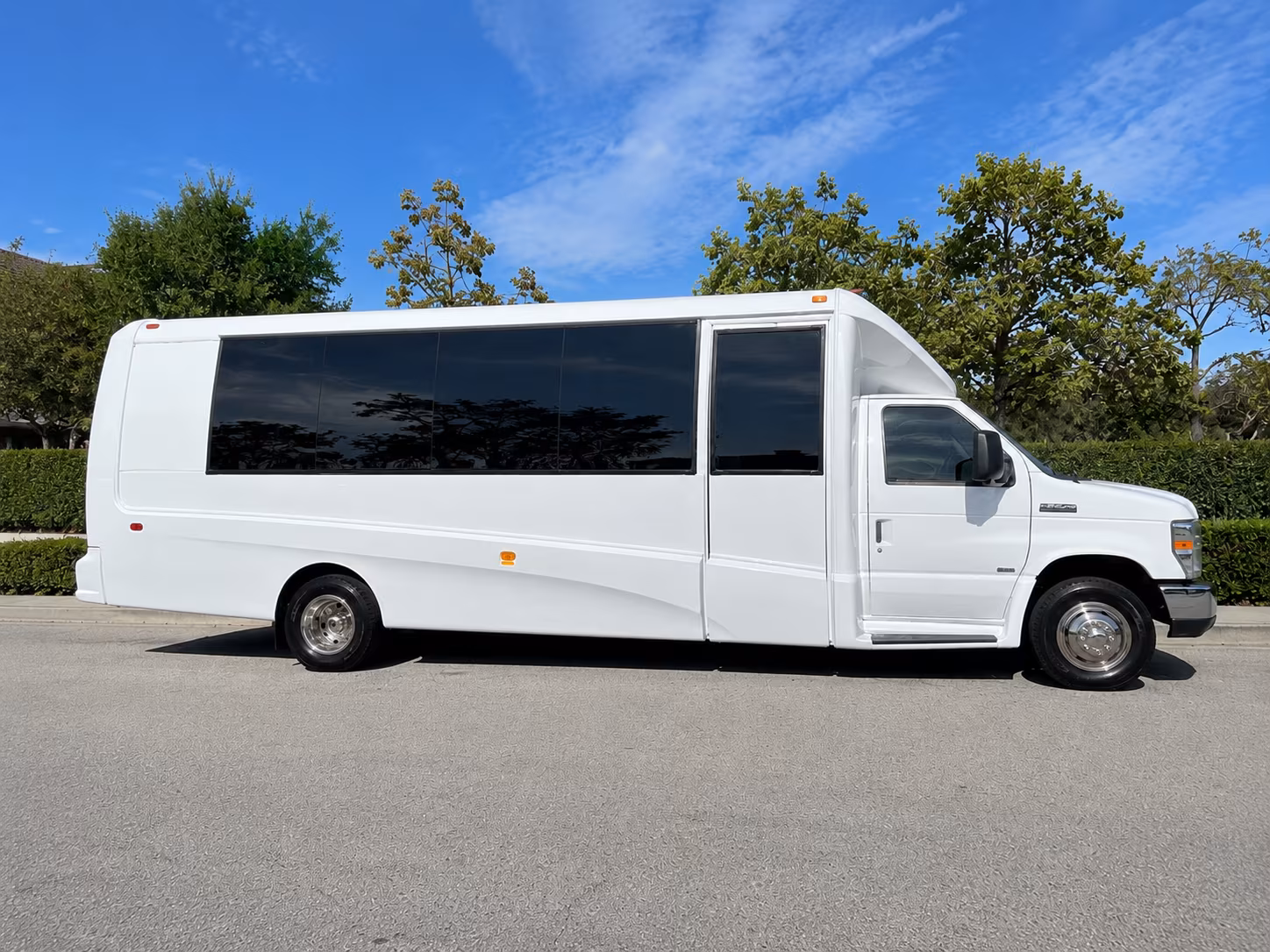 shuttle your guests between charlotte douglas international airport and gastonia venues
